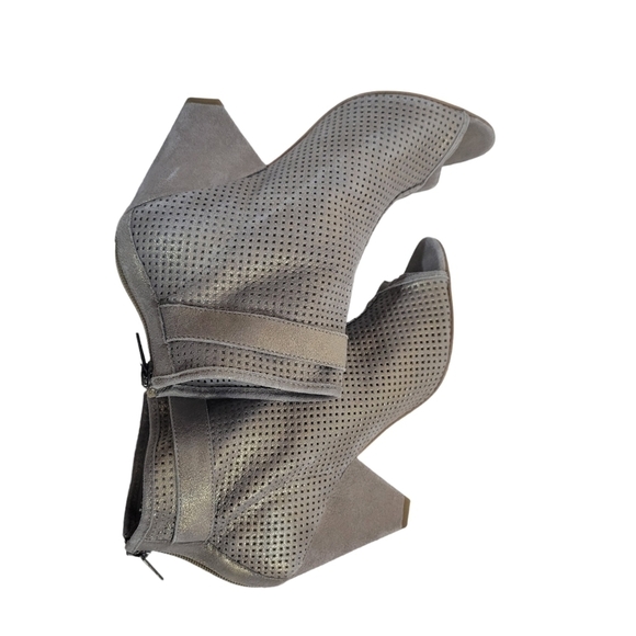 Pelle Moda Kori Metallic Grey Suede Open Toe Bootie - Picture 7 of 10